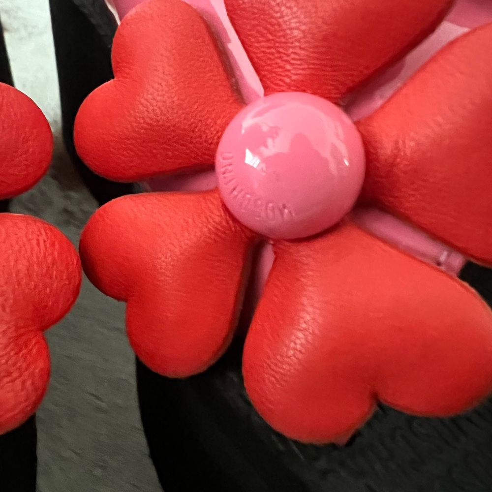 MOSCHINO
Pink & Red Heart Flower Wedge Sandals - Picture 14 of 14